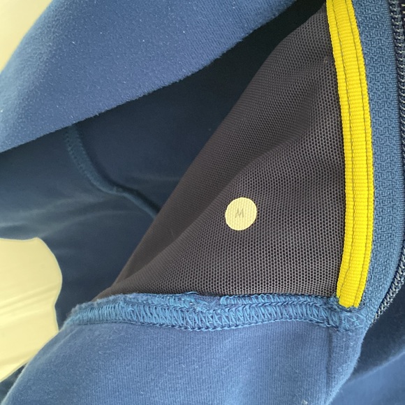 Lululemon full zip - Picture 5 of 7